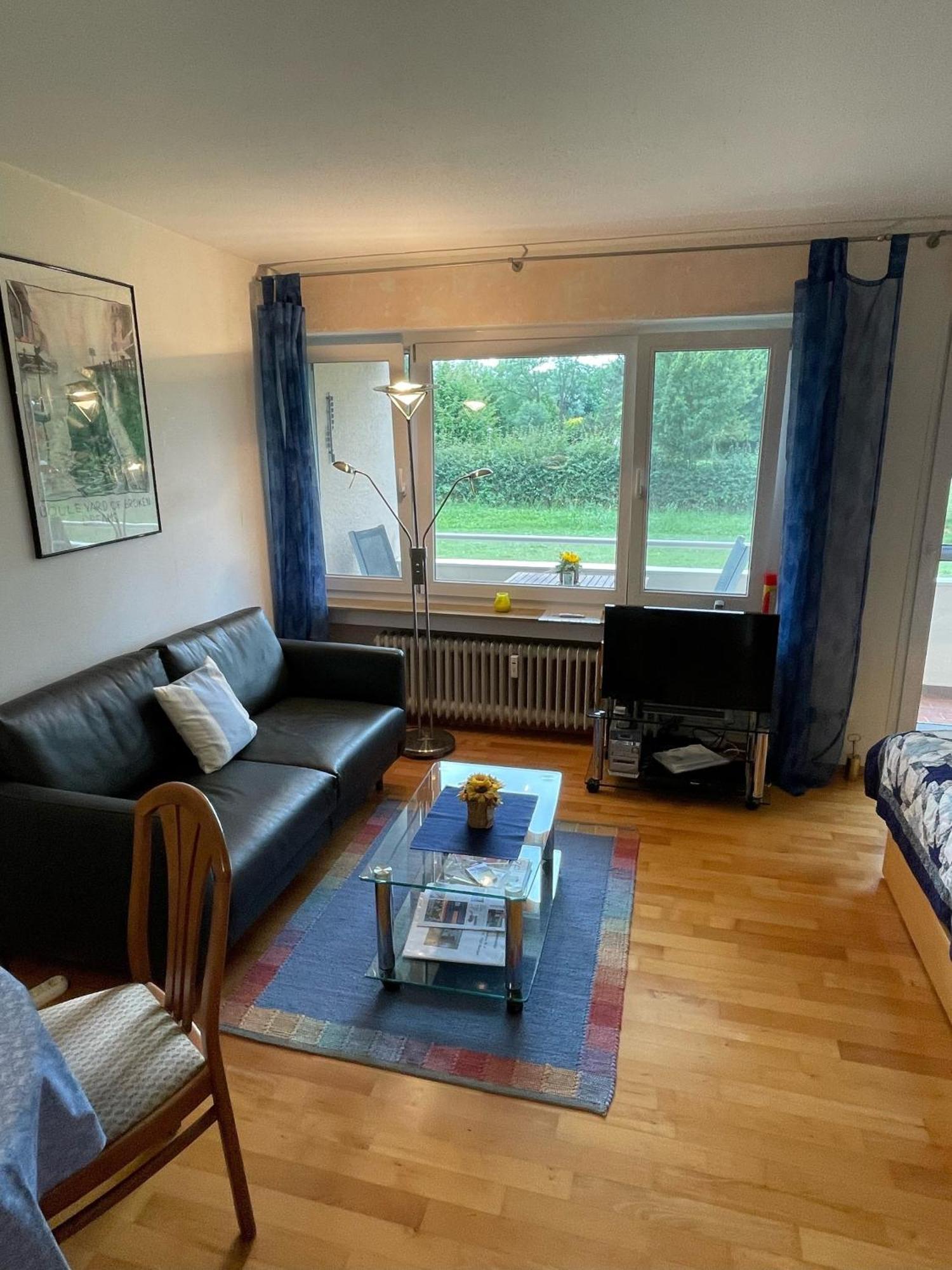 Ferienwohnung Am Kurpark Mettnau ラドルフツェル・アム・ボーデンゼー エクステリア 写真